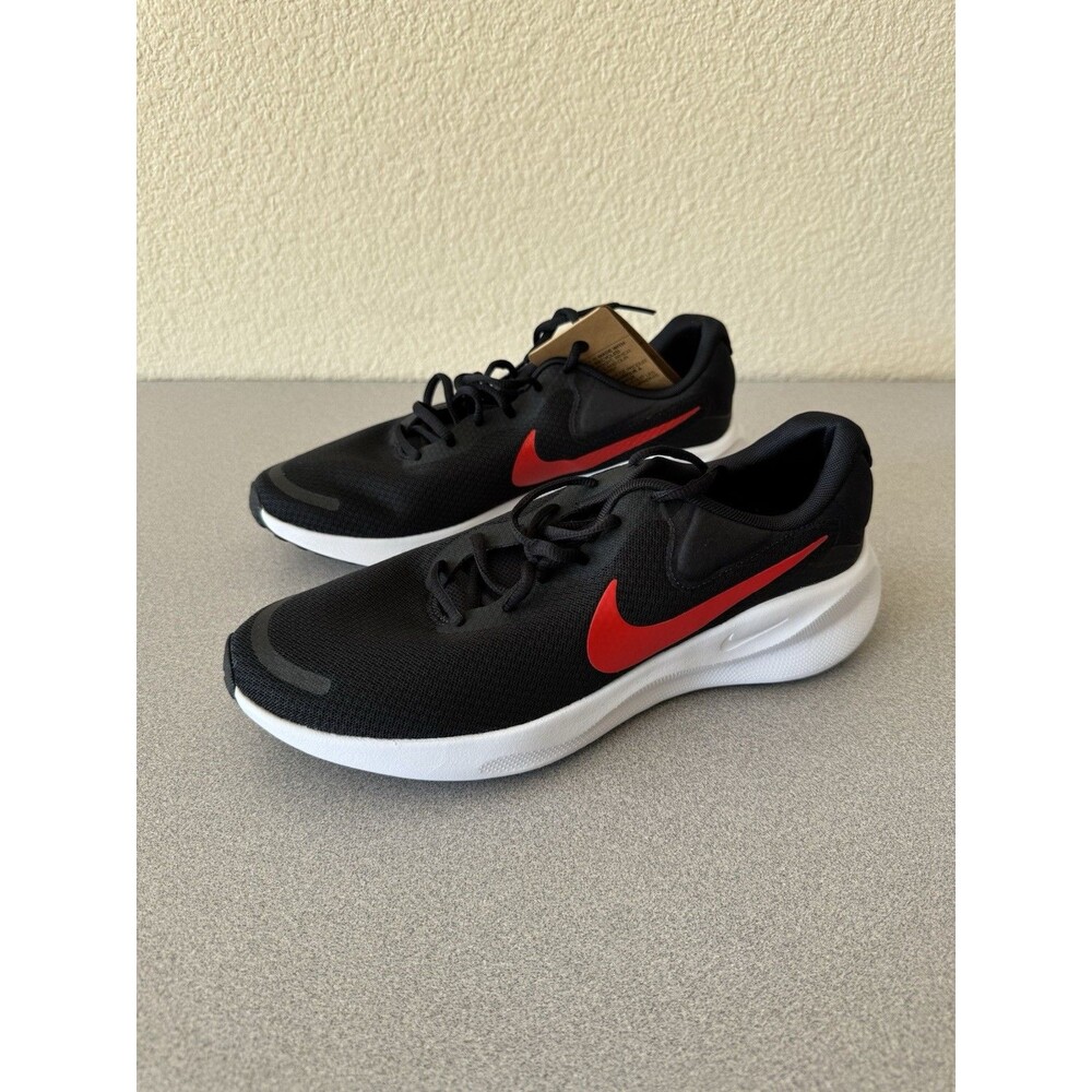 Nike Revolution 7 Black Red White Men’s 10.5 Women’s 12 FB2207-003 New In Box